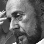 ΡΩΜΙΟΣΥΝΗ: Ο Γιάννης Ρίτσος απαγγέλει το αριστούργημά του για όλους τους αγωνιστές που έδωσαν τη ζωή τους για την Ελλάδα! (Audio) – Ακούστε το!